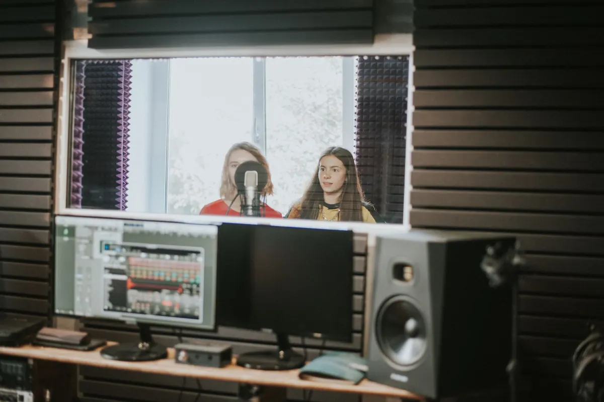 Foam, Felt or Mass-Loaded Vinyl: Choosing Soundproofing for a Flat