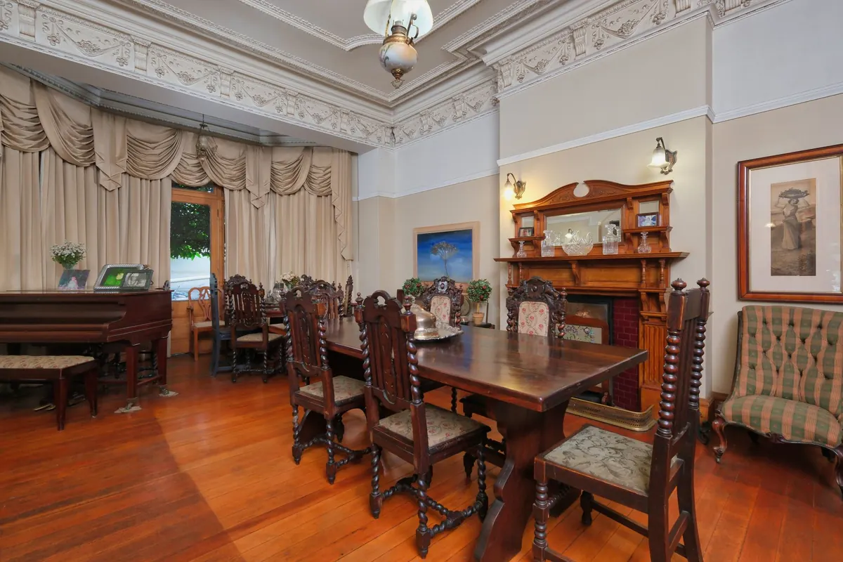 How to Soundproof a Victorian Terrace Bedroom Without Losing Period Features